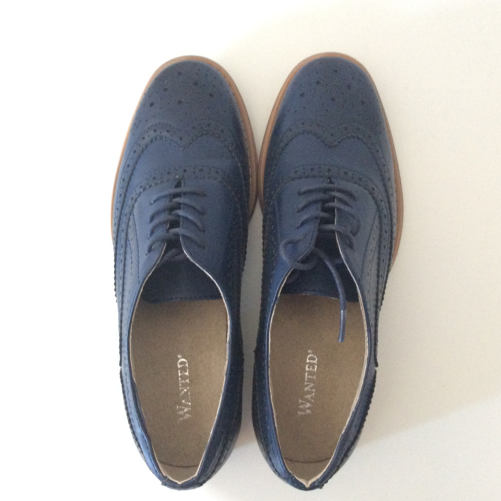 Blue Lace-up Oxford Shoes NWOT